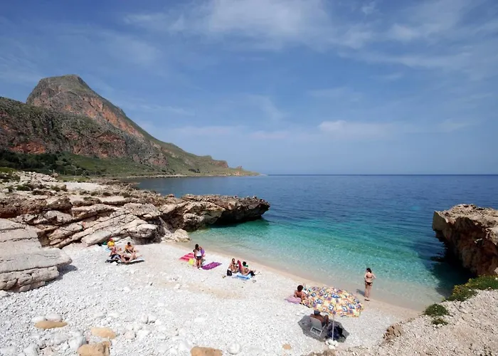 Gheta Presso Riserva Orientata Monte Cofano * Castelluzzo