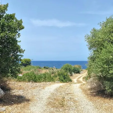 Gheta Presso Riserva Orientata Monte Cofano Vila *